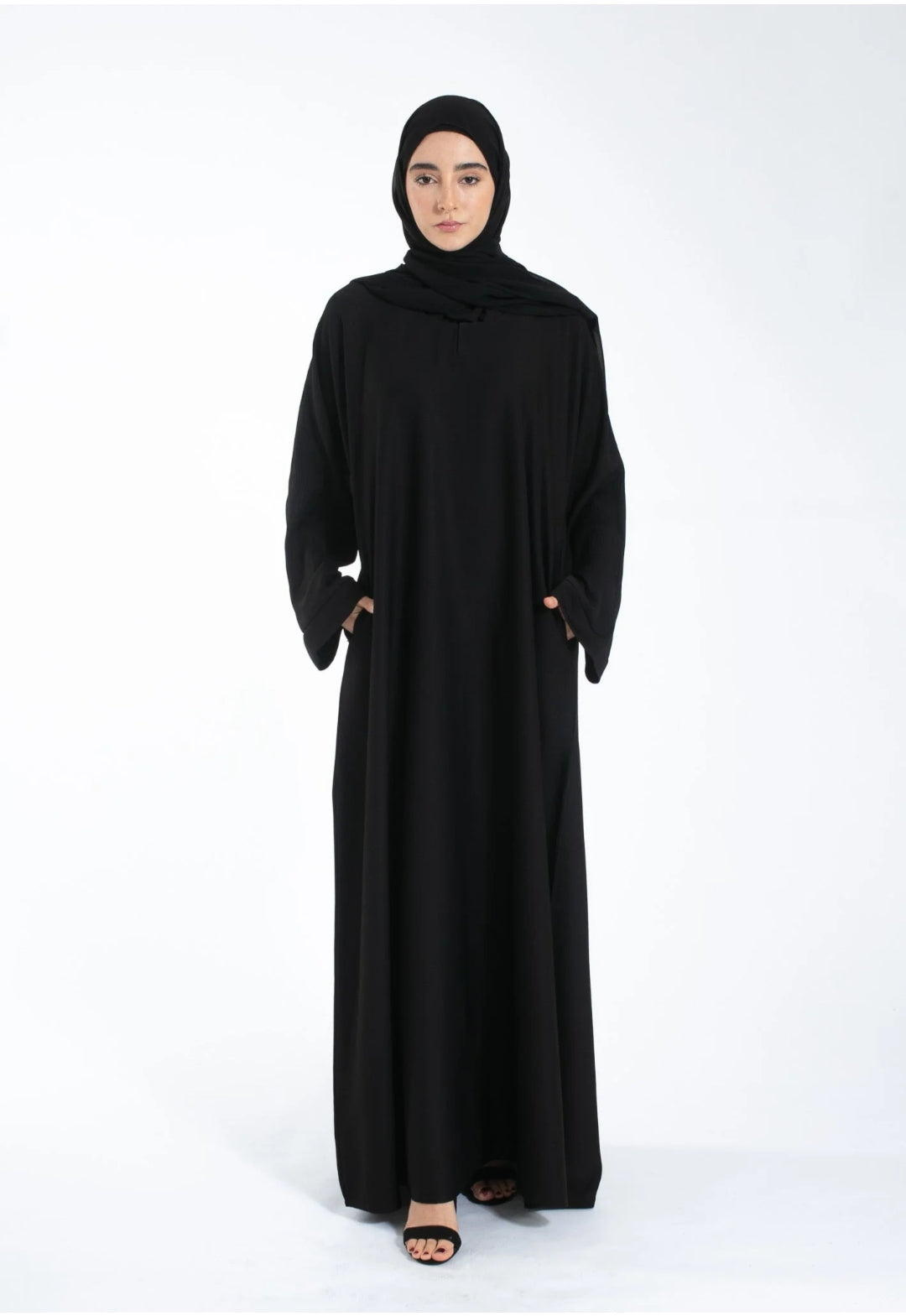 Black Maxi Abaya With Two Side Pockets