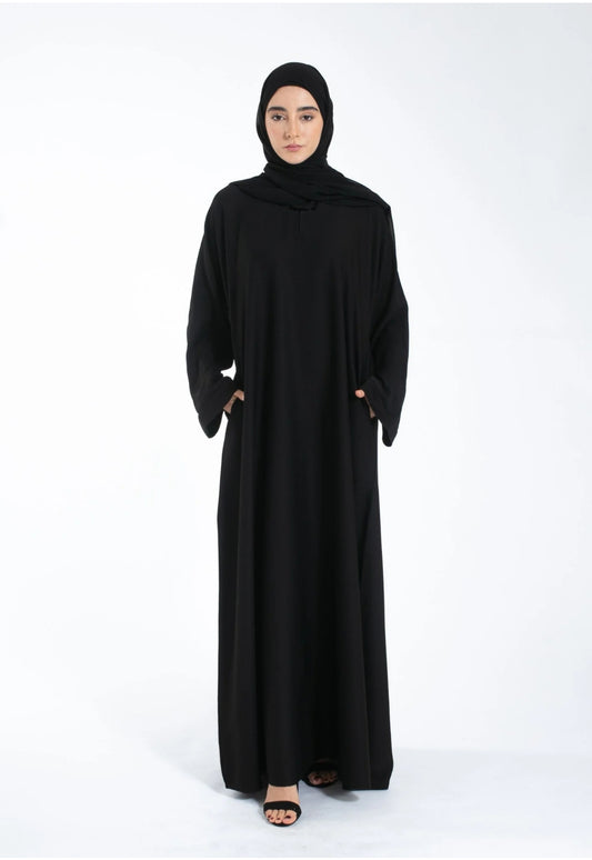 Black Maxi Abaya With Two Side Pockets